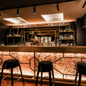 BAR SAINT JULIEN ANGERS STUDIO LO DESIGN ARCHITECTE